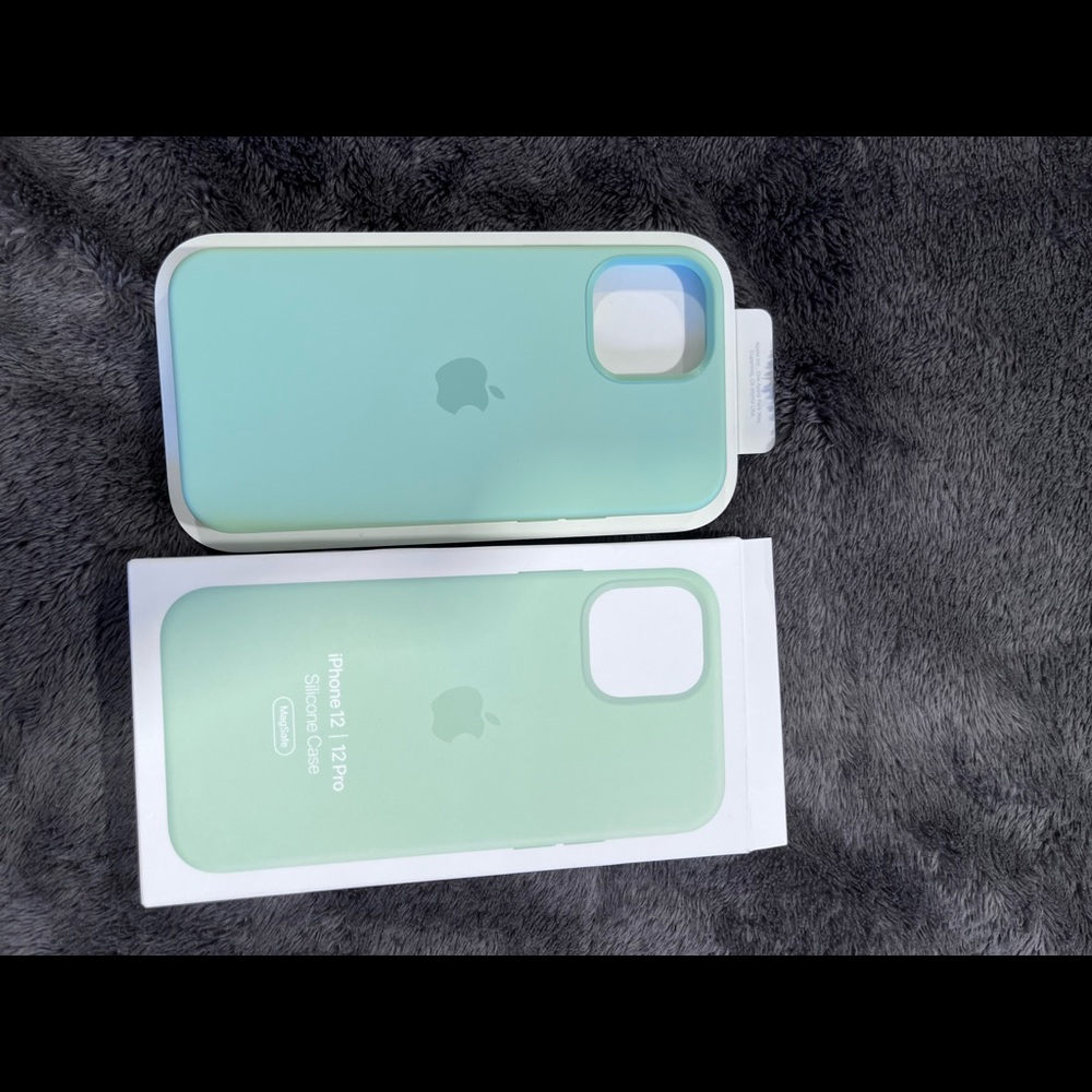 Apple iPhone 12 case